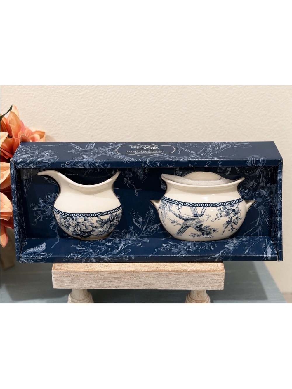 NIB 222 Fifth Adelaide Blue Floral Bird
Sugar & Creamer 2 Piece Set